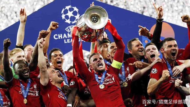 37岁80天，莱万是西甲历史上演帽子戏法第四年长的球员（莱万37岁80天，位列西甲史上帽子戏法年龄第四高）