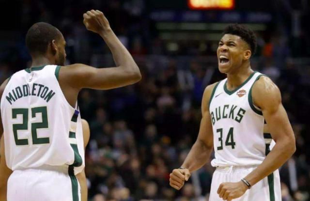 杭州女足举行环西湖徒步活动，全程八公里（杭州女足开展西湖环湖8公里徒步活动）