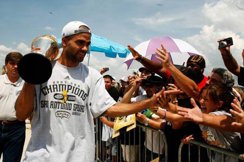 太难了！米利唐连续三个赛季遭遇重伤：两次ACL+一次肌肉撕裂（太难顶！米利唐连3季遭重创：两次ACL重伤+一次肌肉撕裂）