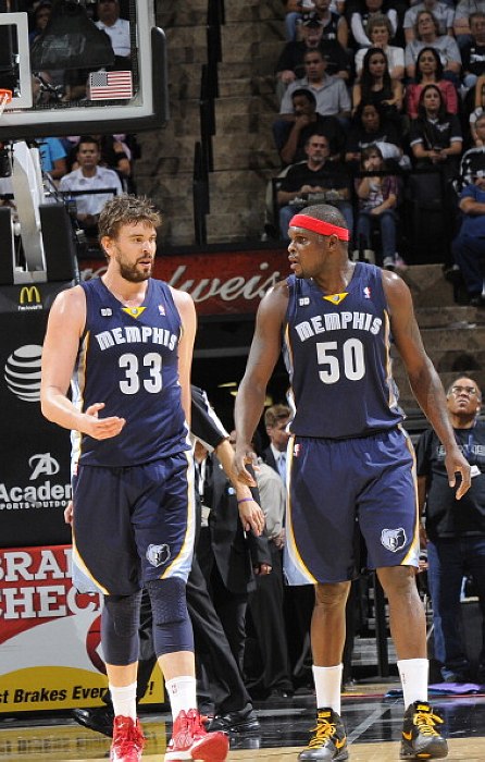 阿莱格里：我对恩昆库非常满意；圣地亚哥为球队做了很多（阿莱格里：对恩昆库十分满意，圣地亚哥为球队贡献良多）