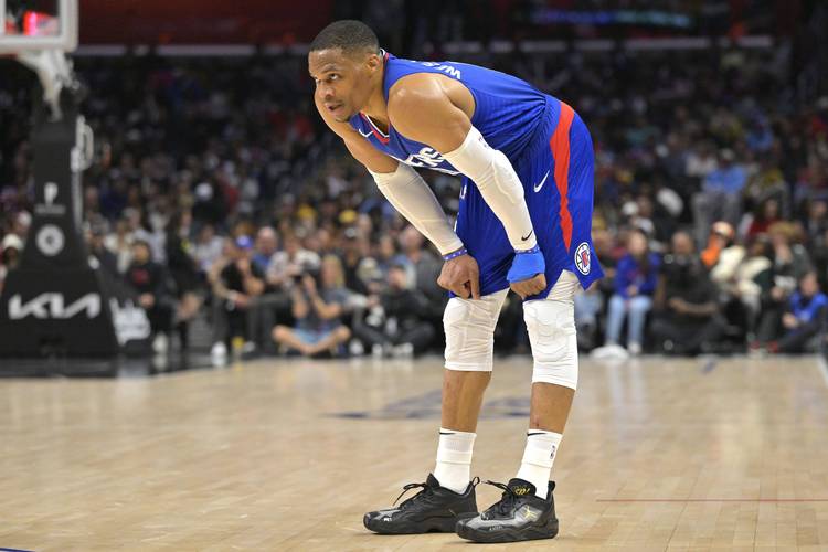 R.I.P.，佛罗伦萨小将理查德森的父亲、前NBA球星迈克尔-理查德森去世（前NBA球星迈克尔-理查德森去世，系佛罗伦萨小将理查德森之父）