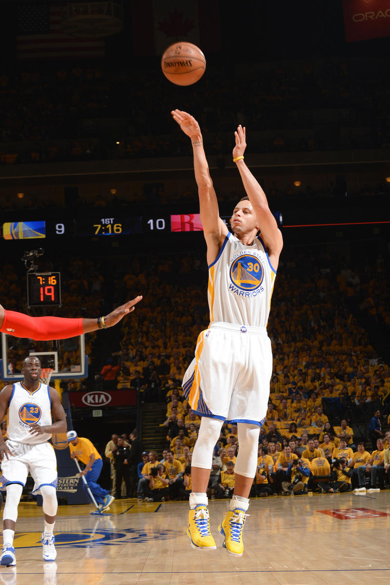 被换下后遭球迷狂嘘，维尼修斯赛后社媒换掉皇马头像（被嘘换下，维尼修斯赛后在社媒移除皇马头像）