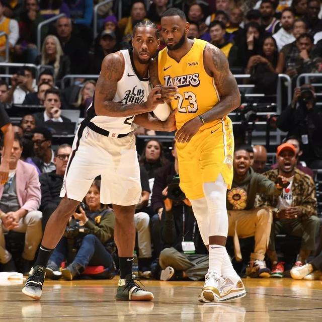 🌟NBA杯四强对阵全部出炉：魔术vs尼克斯，雷霆vs马刺（NBA季中锦标赛四强揭晓：魔术迎战尼克斯，雷霆硬碰马刺）