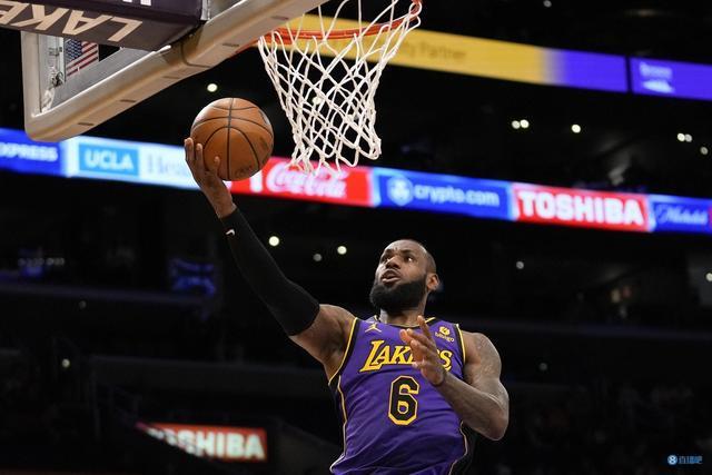 邮报：曼联与92班的关系很微妙，有时候较好有时候很差（邮报：曼联与92班关系起伏不定，时而融洽、时而紧张）