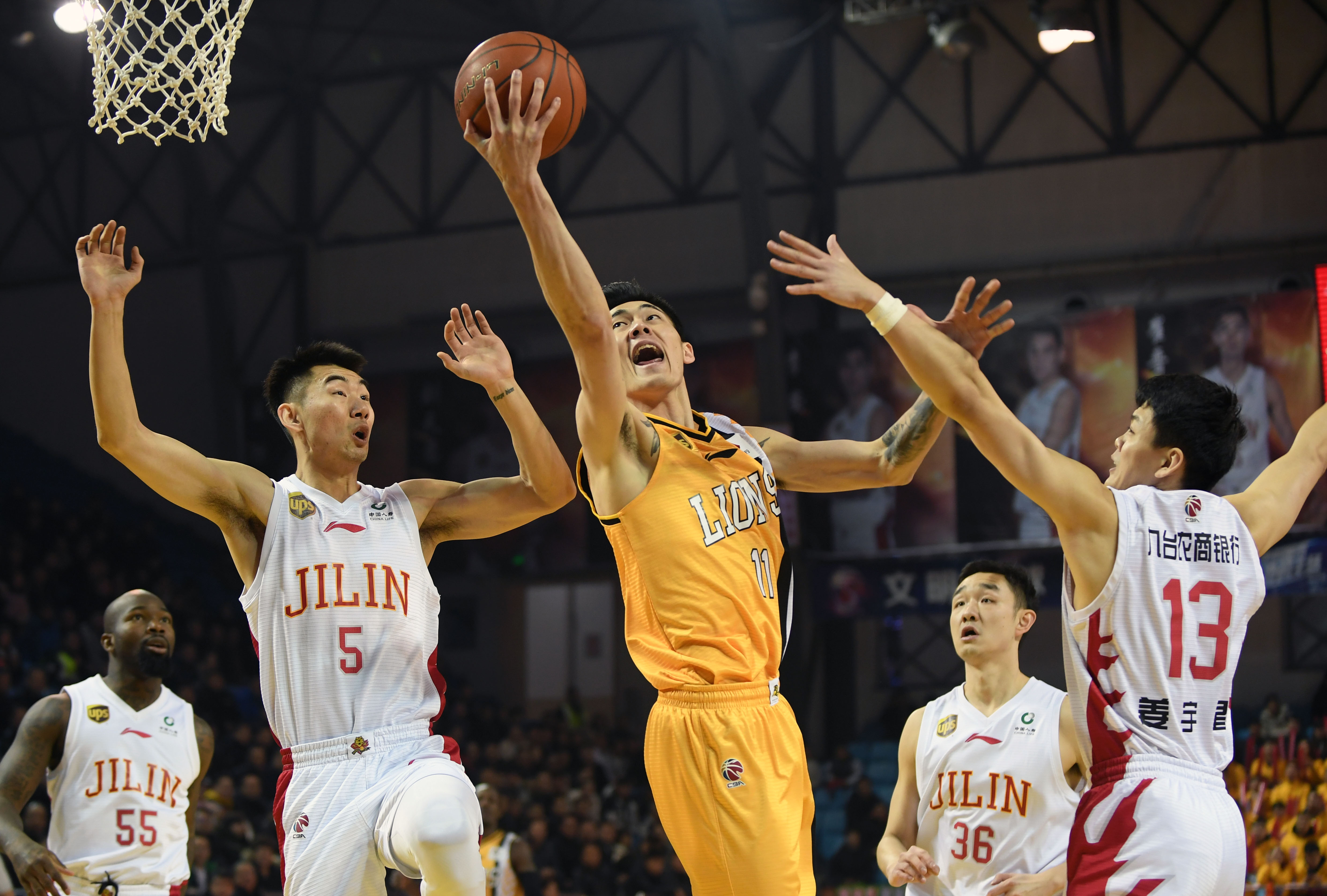 19岁22天，莱比锡边锋迪奥曼德成为德甲历史第二年轻戴帽球员（年仅19岁又22天，莱比锡边锋迪奥曼德成德甲史上第二年轻上演帽子戏法的球员）