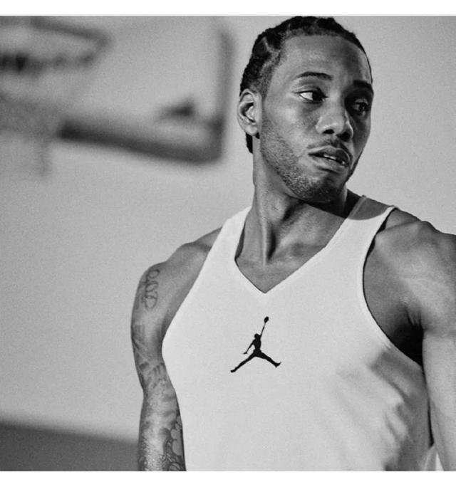 仅向中国球迷致歉！布莱顿删三笘薰与战犯合照 菲律宾：我们呢？（布莱顿删除三笘薰与“战犯”合影仅向中国球迷道歉，菲律宾发声：我们呢？）