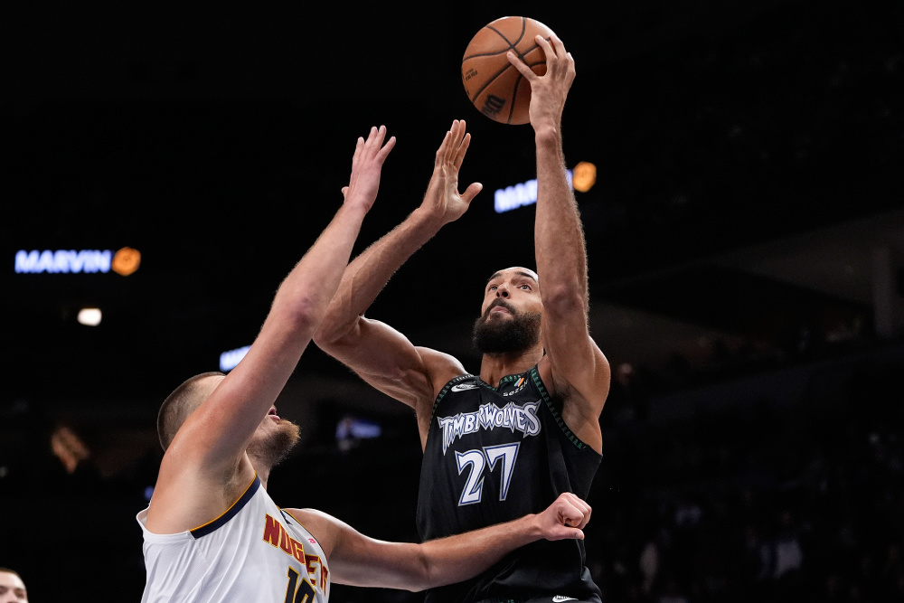 拉基蒂奇：无论哪队球迷都会喜欢魔笛；亚马尔要走自己的路（拉基蒂奇：魔笛赢得各队球迷喜爱；亚马尔该走自己的路）