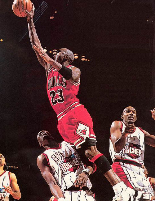 渝媒介绍重庆铜梁龙冲超庆典：也是新股东形象的首次集中展示（重庆媒体解读铜梁龙冲超庆典：新股东形象首次集中亮相）